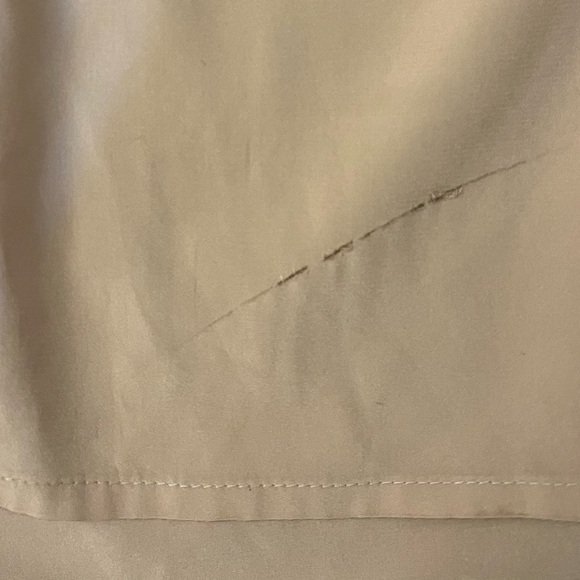 Vintage Women’s Silky Blouse Button Down Bow Tie Beige Size 16 - Picture 13 of 15